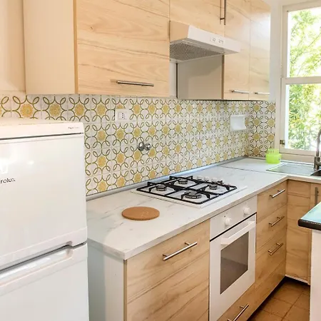 M051 - Marcelli, Con Giardino Vicino Al Mare * Marcelli