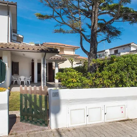 M051 - Marcelli, Con Giardino Vicino Al Mare Lägenhet