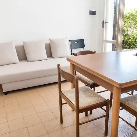 M051 - Marcelli, Con Giardino Vicino Al Mare Apartment