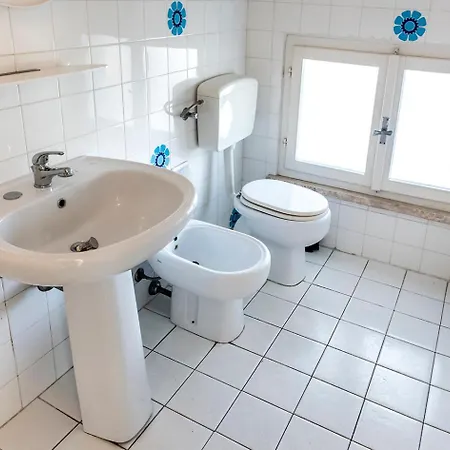 M051 - Marcelli, Con Giardino Vicino Al Mare Apartament *